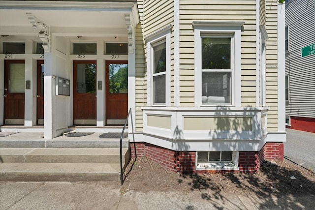 297 Cardinal Medeiros Ave Unit 1, Cambridge, MA 02141 - view of property entrance