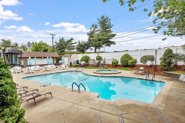 5 Thomas St Unit P17, Saugus, MA 01906 - community pool with a hot tub and a patio