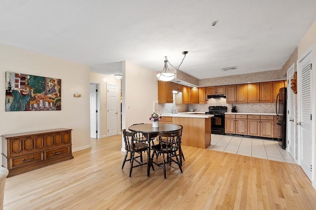 5 Thomas St Unit P17, Saugus, MA 01906 - dining area with light wood-style flooring