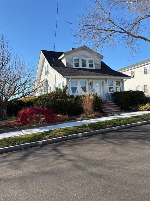 view of front of property featuring covered porch