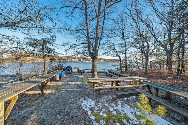 view of yard featuring a water view