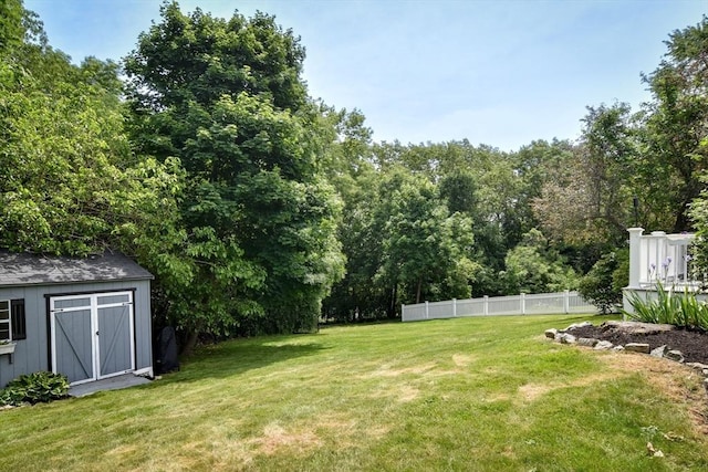 28 Foster Dr, Framingham, MA 01701 - view of yard