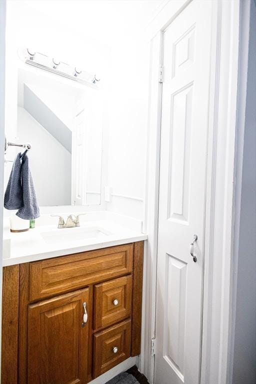 14 Fales St, Worcester, MA 01606 - bathroom with vanity