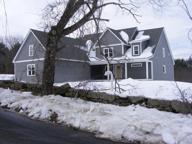 view of front facade