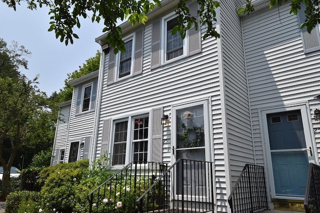 251 Sunderland Rd Unit 251, Worcester, MA 01604 - view of side of home