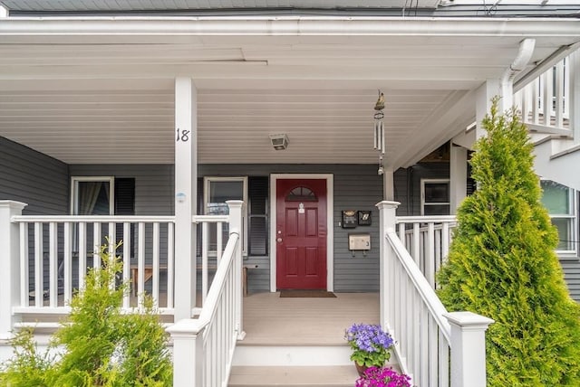 18 Auburn St, Framingham, MA 01701 - doorway to property with a porch
