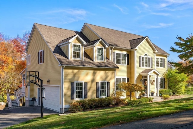 view of front facade featuring a garage