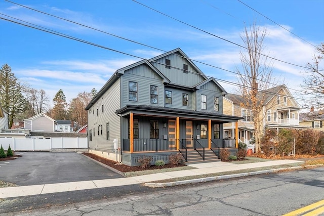 view of front of house with a porch