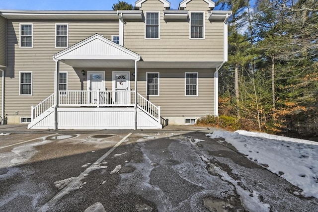 view of front of house featuring covered porch