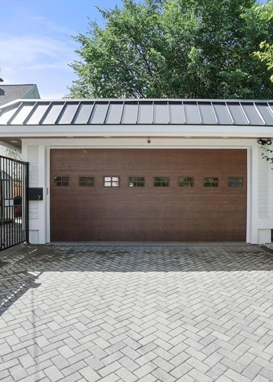 7 Newman St, Cambridge, MA 02140 - view of garage
