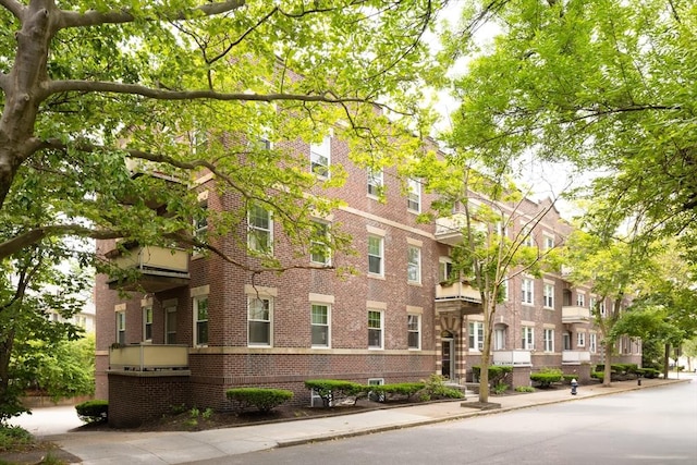 202 Fuller Unit 6, Brookline, MA 02446 - view of apartment building / complex