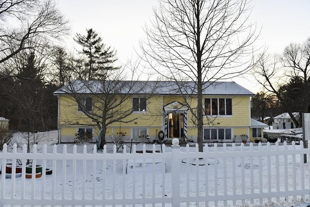 view of front of property