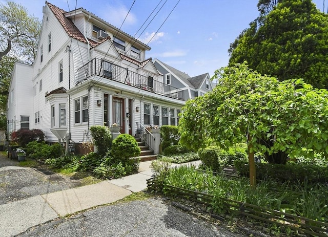 23 Highland Rd, Somerville, MA 02144 - view of front facade with a balcony