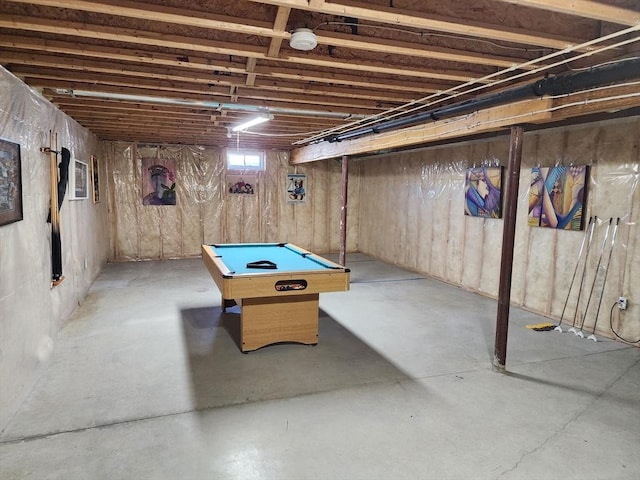 playroom with pool table