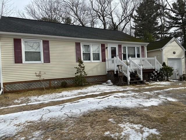 view of front facade with a garage