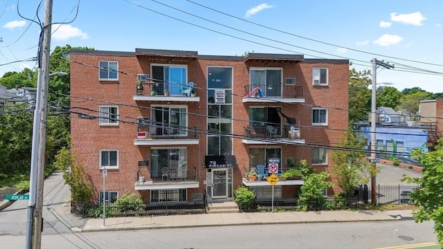 79 Poplar St Unit 10, Boston, MA 02131 - view of apartment building / complex