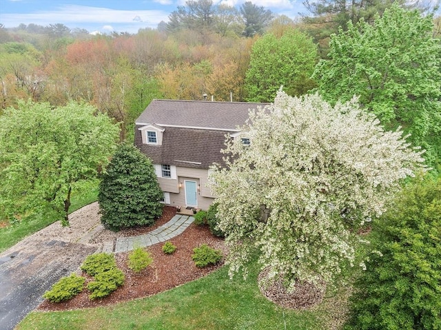 aerial view of property and surrounding area