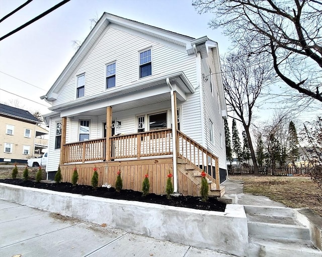 view of front of home featuring a porch