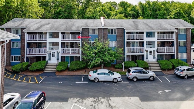 10 Woodcrest Ct Unit 6, Weymouth, MA 02190 - view of property with uncovered parking