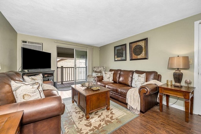 10 Woodcrest Ct Unit 6, Weymouth, MA 02190 - living room featuring light wood-style floors and baseboards