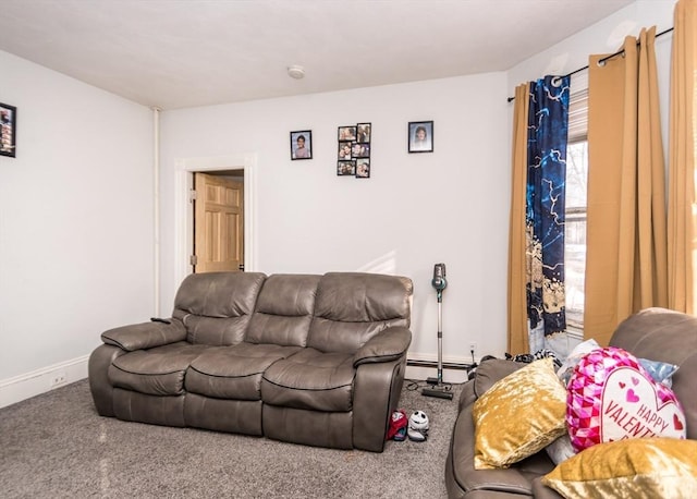 living room with carpet flooring and baseboards