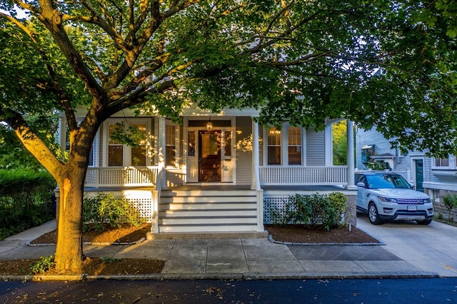 view of front of house with a porch