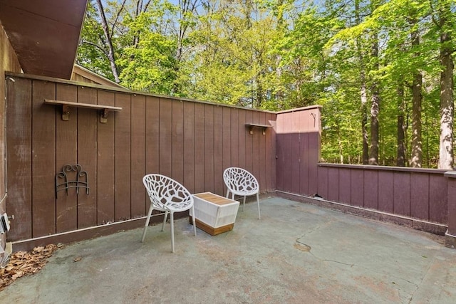 29 Adams Ct Unit 29, Amesbury, MA 01913 - view of patio with a fenced backyard