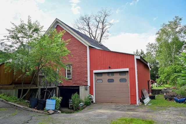 217 Asbury St, Hamilton, MA 01982 - view of garage