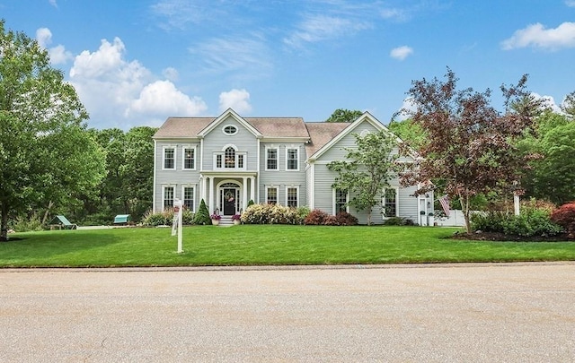 132 Hemmingway Pl, Wrentham, MA 02093 - view of front of home featuring a front yard