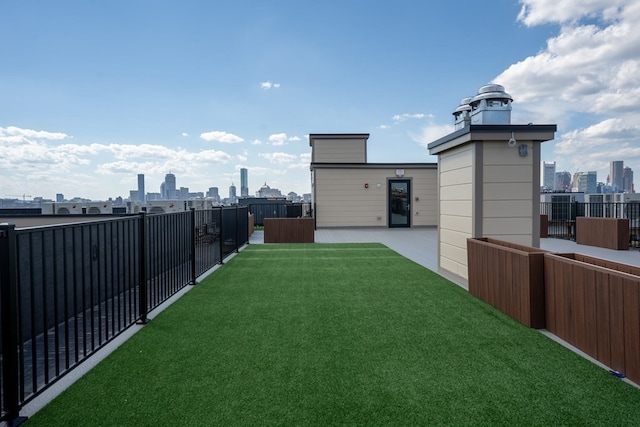 view of yard featuring a patio area