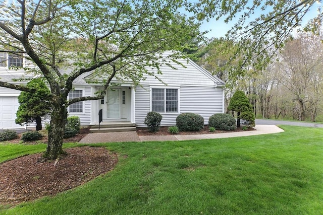 102 Pinehurst Dr Unit 102, East Longmeadow, MA 01028 - view of front of house with a front yard