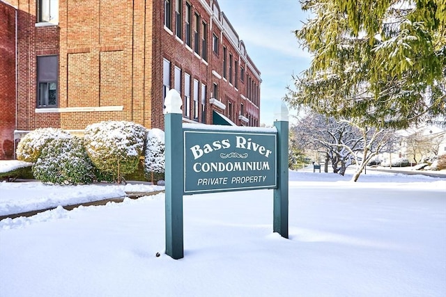 view of community / neighborhood sign