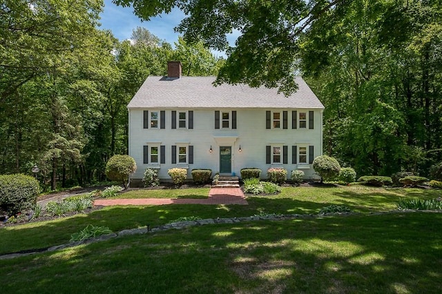 9 Olde Meetinghouse Rd, Westborough, MA 01581 - colonial house with a chimney and a front lawn