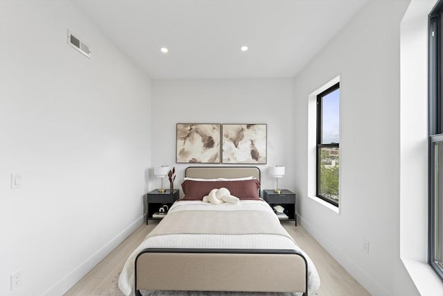7 Wordsworth Unit Ph6, Boston, MA 02128 - bedroom with light wood-type flooring, recessed lighting, and baseboards