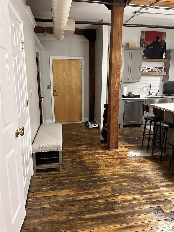 881 E 1st St Unit 303, Boston, MA 02127 - entrance foyer featuring dark wood-style floors