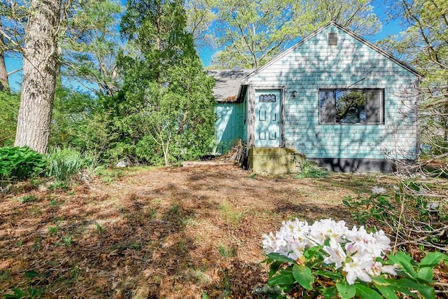 view of front of home with entry steps