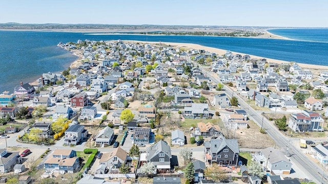 9 62nd St, Newburyport, MA 01950 - aerial view featuring a water view and a residential view