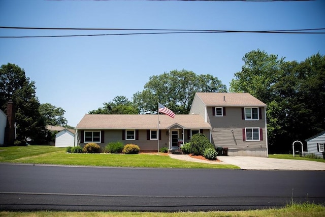3 Arrowhead Ave, Auburn, MA 01501 - view of front of property with a front yard and driveway