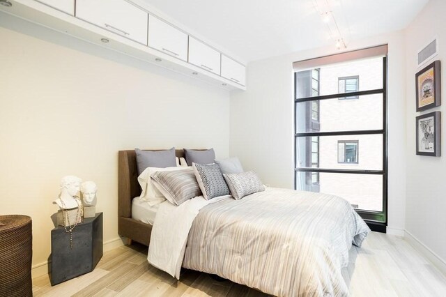 580 Washington St Unit 1214, Boston, MA 02111