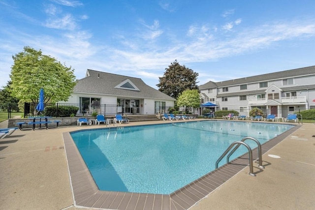 360 Littleton Unit D1, Chelmsford, MA 01824 - community pool with a patio area