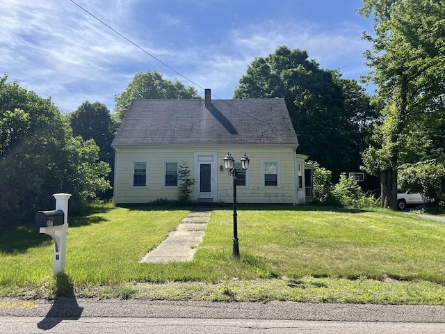 view of front of house with a front yard