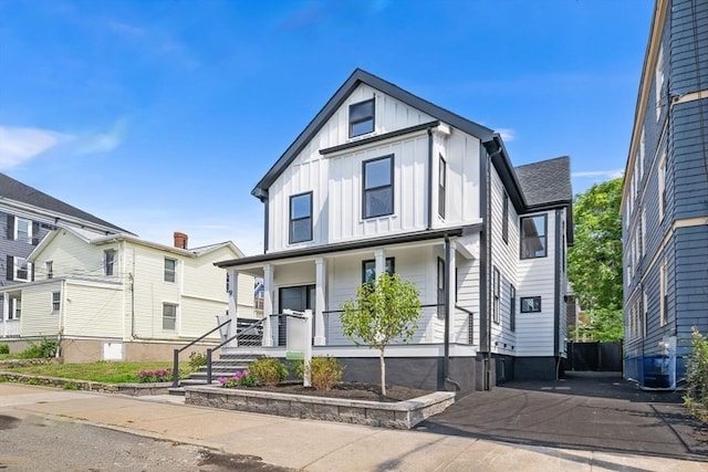 view of front of home with a porch