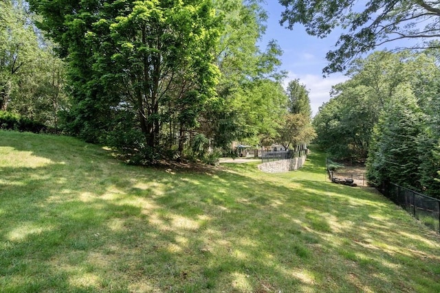 4 Country Way, Hopkinton, MA 01748 - view of yard
