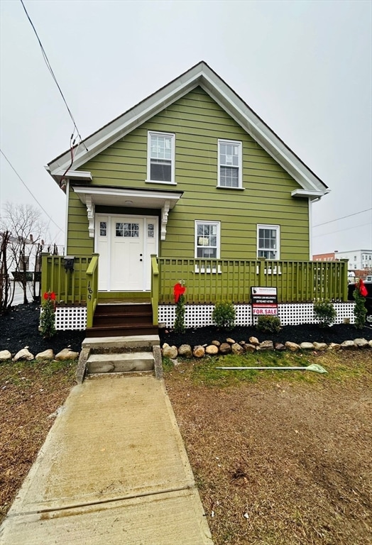 view of front of property