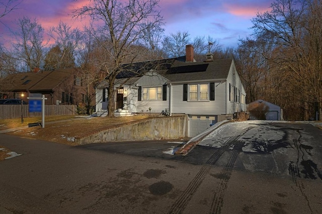 view of front facade featuring a garage