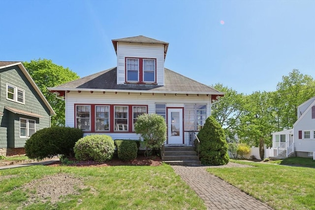 26 W Walnut St, Milford, MA 01757 - bungalow-style home with entry steps and a front lawn