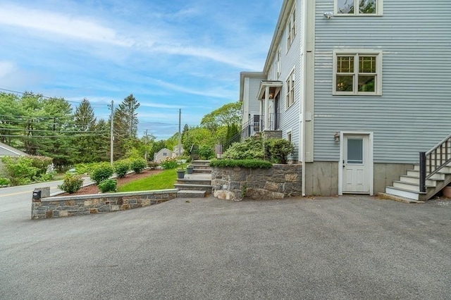 32 Witham St Unit B, Gloucester, MA 01930 - view of side of property with stairway
