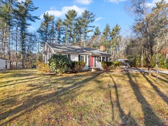 single story home with a front yard