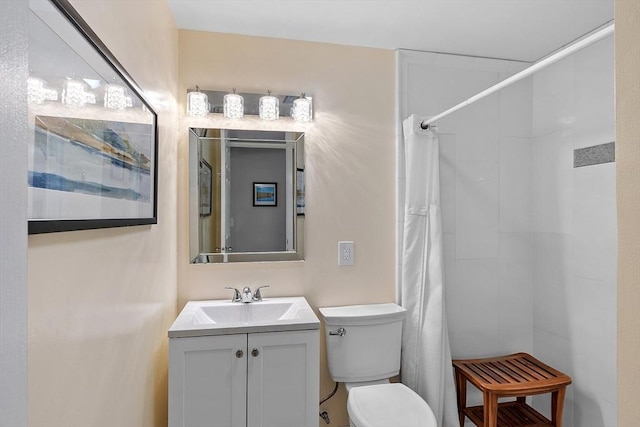 407 Mountain Rd, Jaffrey, NH 03452 - full bath featuring a shower with shower curtain, toilet, and vanity