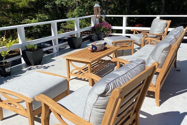 407 Mountain Rd, Jaffrey, NH 03452 - exterior space featuring an outdoor living space